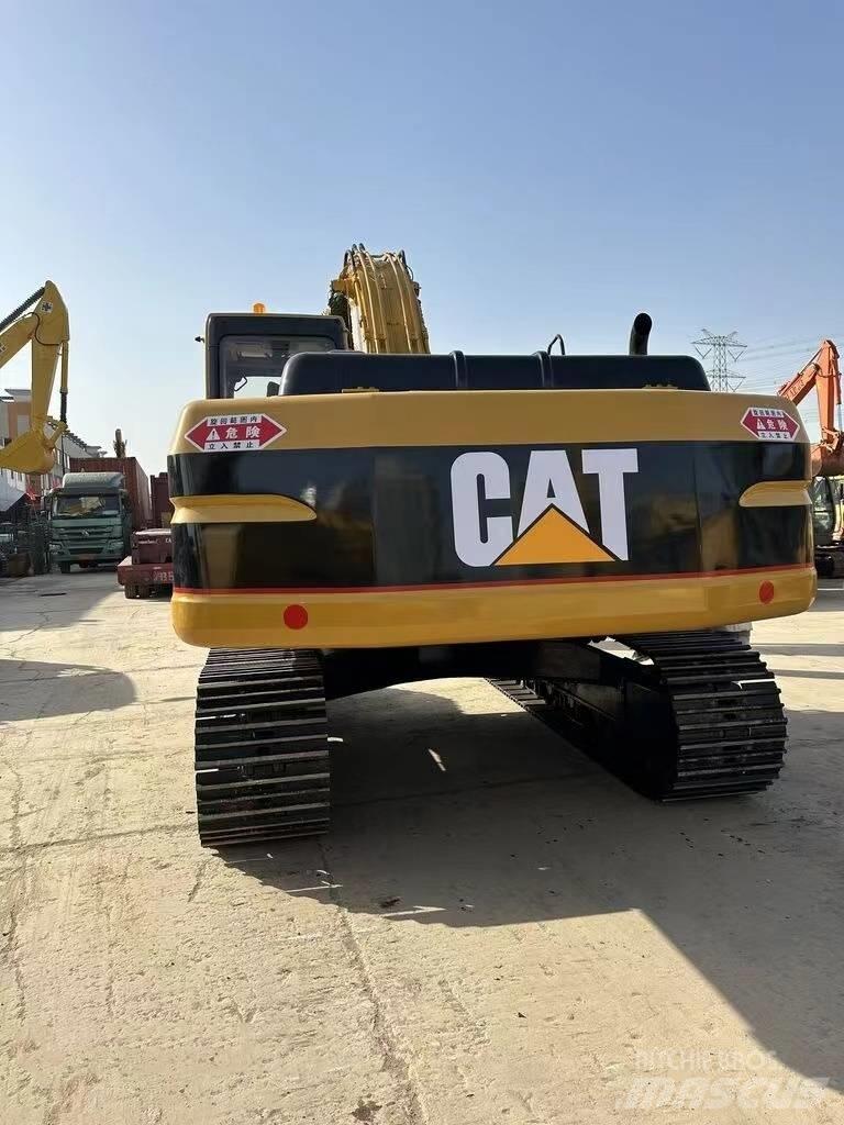 CAT 325 B L Lánctalpas kotrók