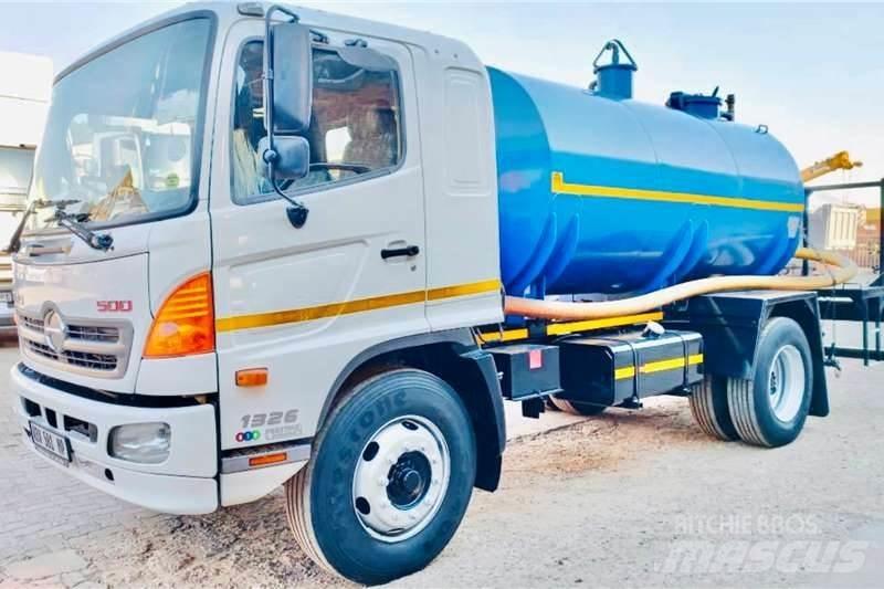 Hino 500 1326 Egyéb