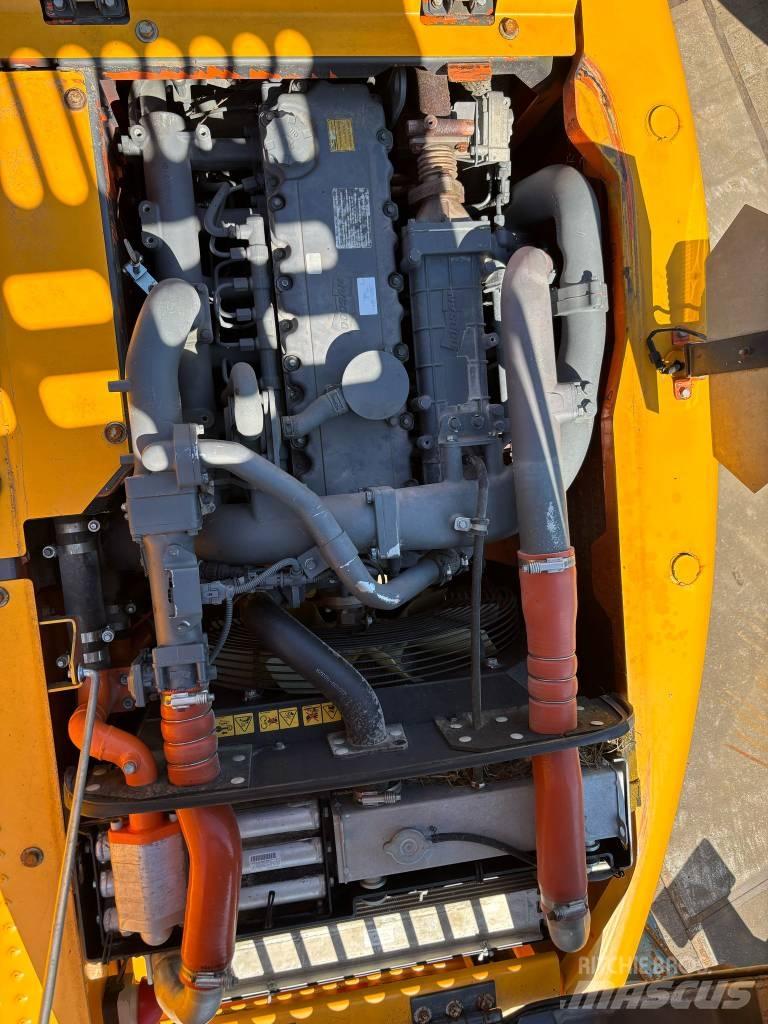 Doosan DX 160 W-3 Gumikerekes kotrók