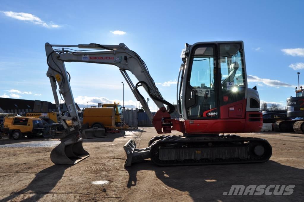 Takeuchi TB 250-2 Mini kotrók < 7t