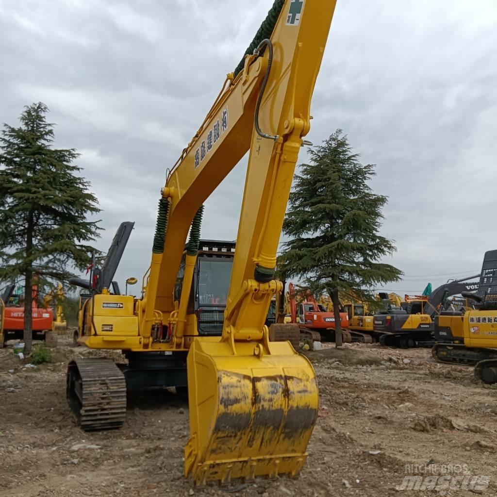 Komatsu PC 220-8 Lánctalpas kotrók