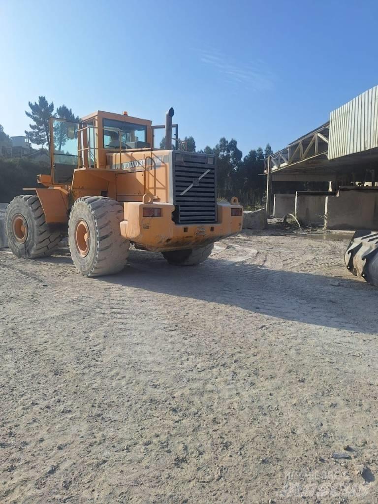 Volvo L 180 C Gumikerekes homlokrakodók