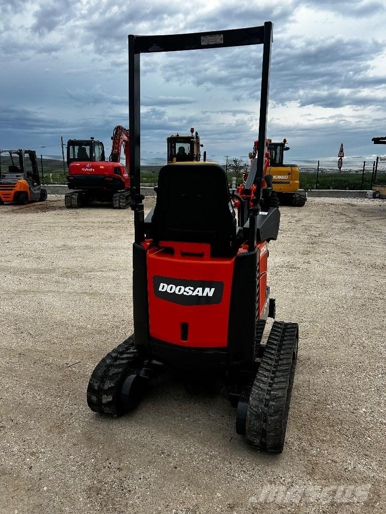 Doosan DX 10 Z Mini kotrók < 7t