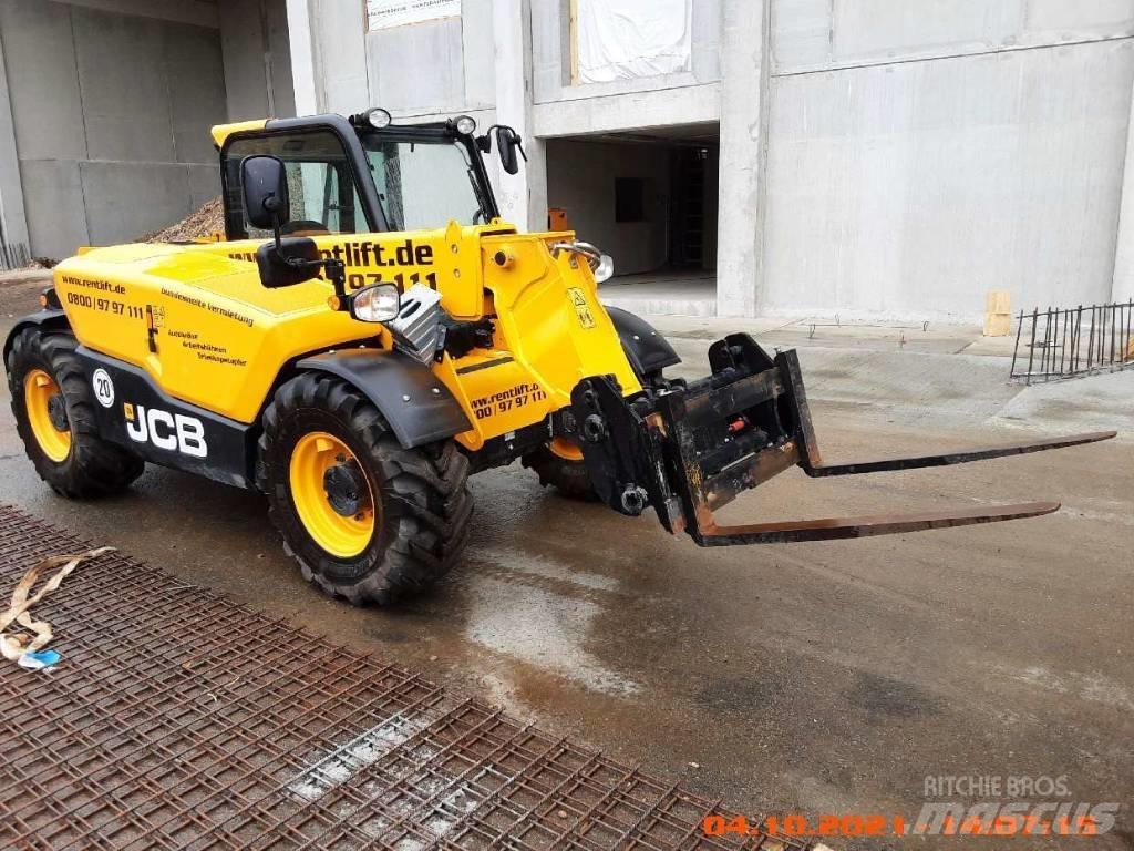 JCB 525-60 Teleszkópos rakodók