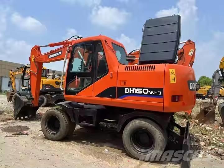 Doosan DH150W-7 Gumikerekes kotrók