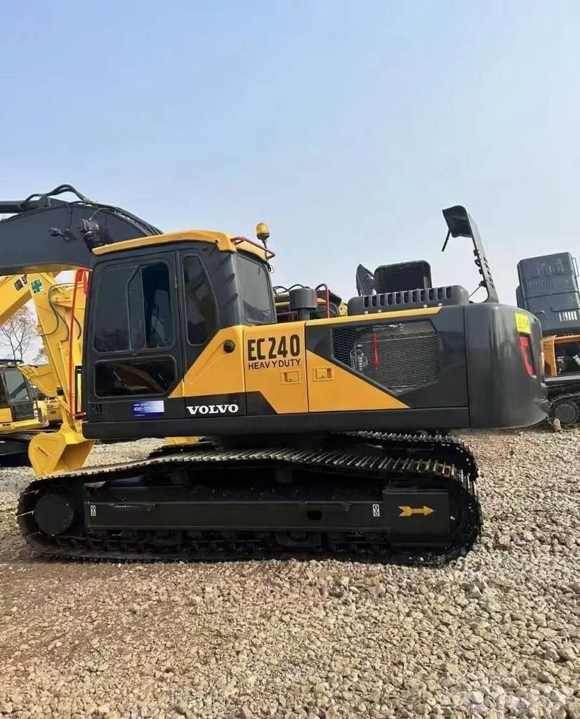 Volvo EC 240 Lánctalpas kotrók