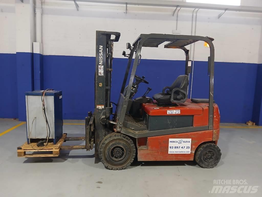 Nissan Q02 L 20 CU Elektromos targoncák