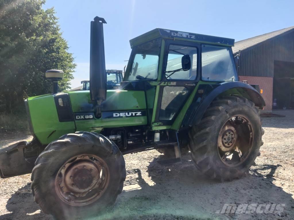 Deutz DX 85 ALLRAD Traktorok