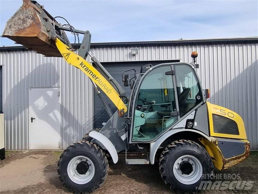 Kramer-allrad 750 Gumikerekes homlokrakodók