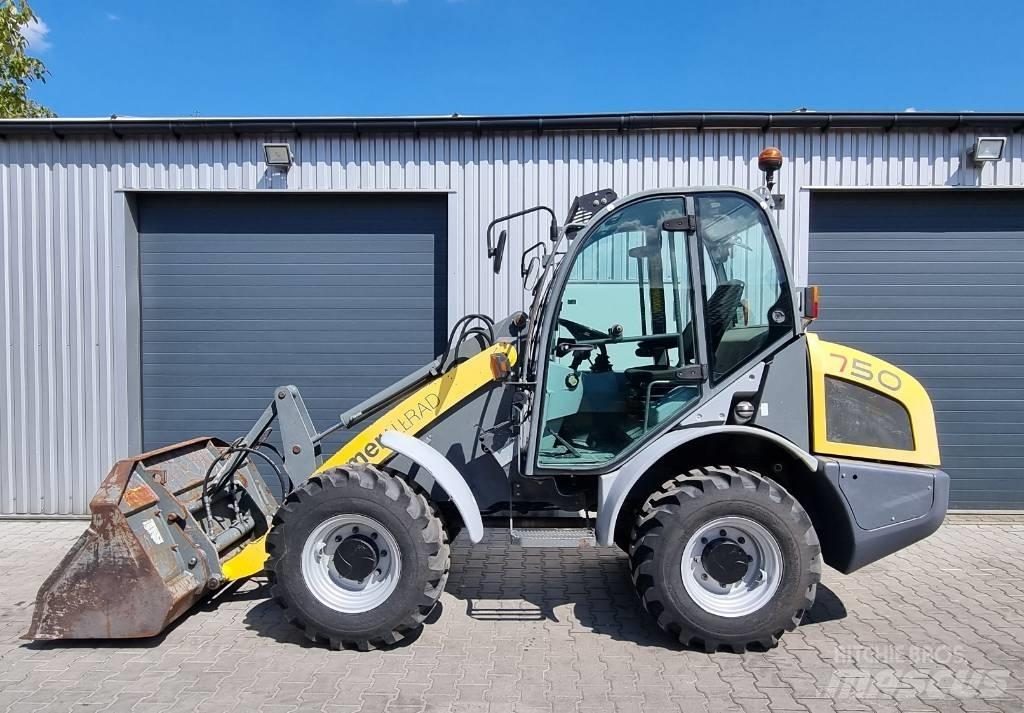 Kramer-allrad 750 Gumikerekes homlokrakodók