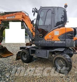 Doosan DX65W Gumikerekes kotrók