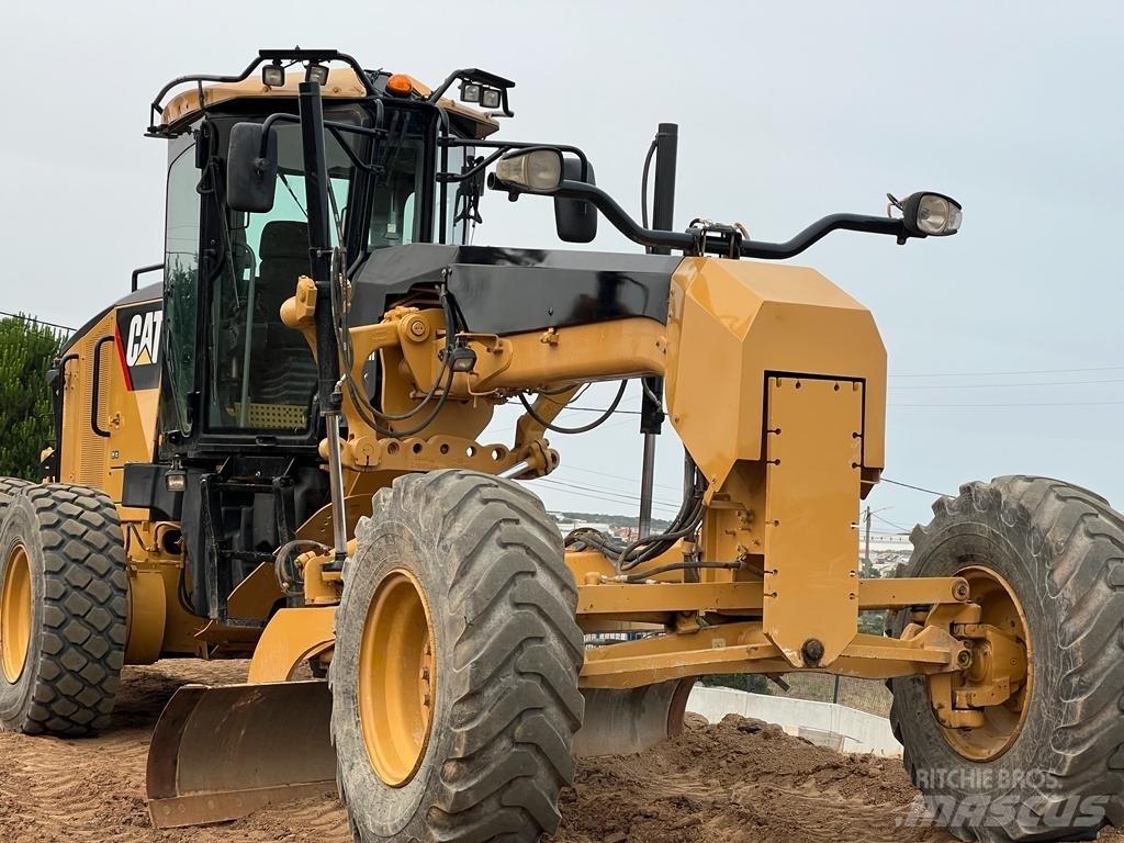 CAT 120 M Gréderek