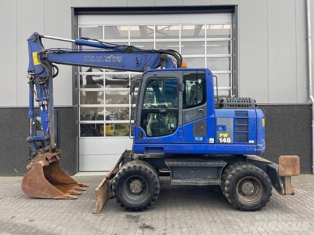 Komatsu PW148-8 Gumikerekes kotrók