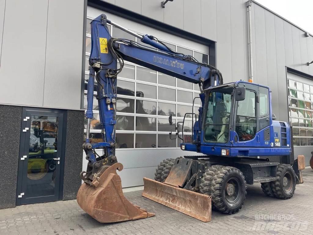 Komatsu PW148-8 Gumikerekes kotrók