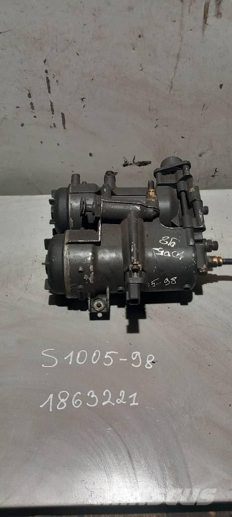 Scania R 440.    1863221 Motorok