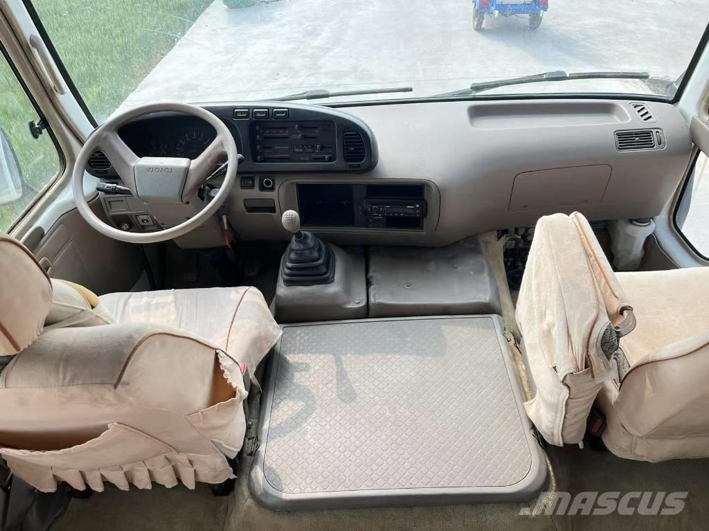 Toyota Coaster Bus Mini buszok