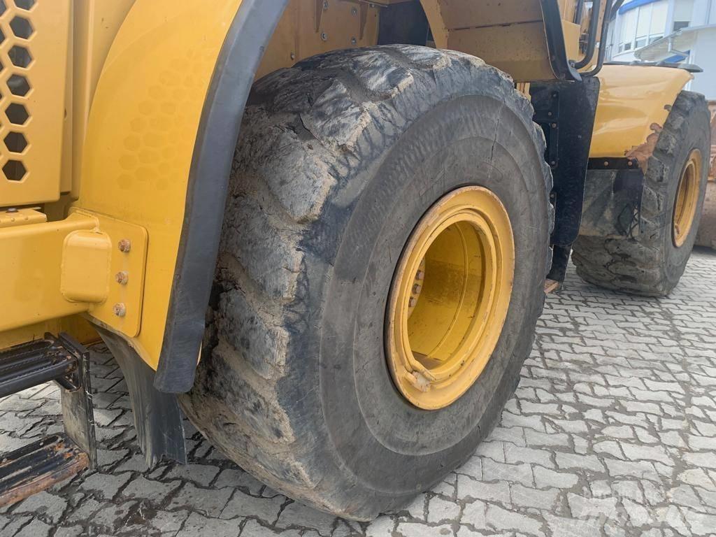 CAT 972 K Gumikerekes homlokrakodók