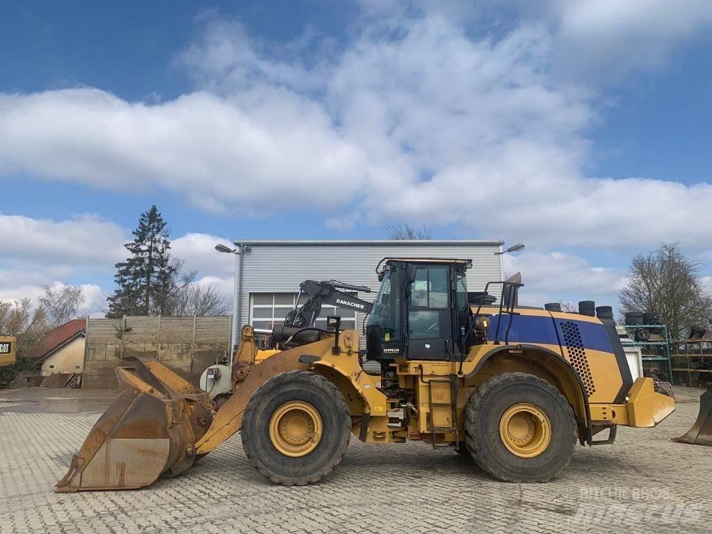 CAT 972 K Gumikerekes homlokrakodók