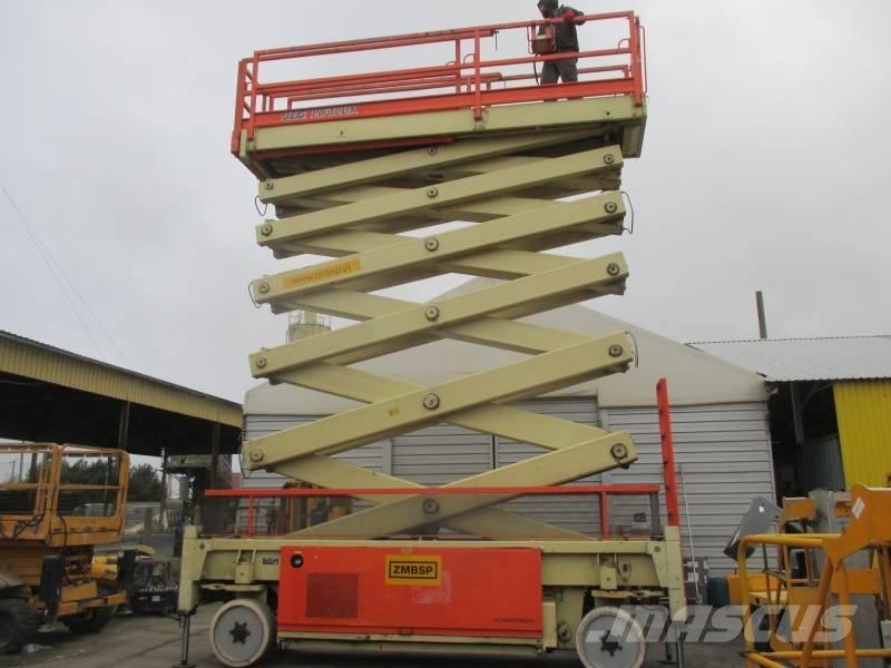 JLG Liftlux 245-12 Ollós emelők