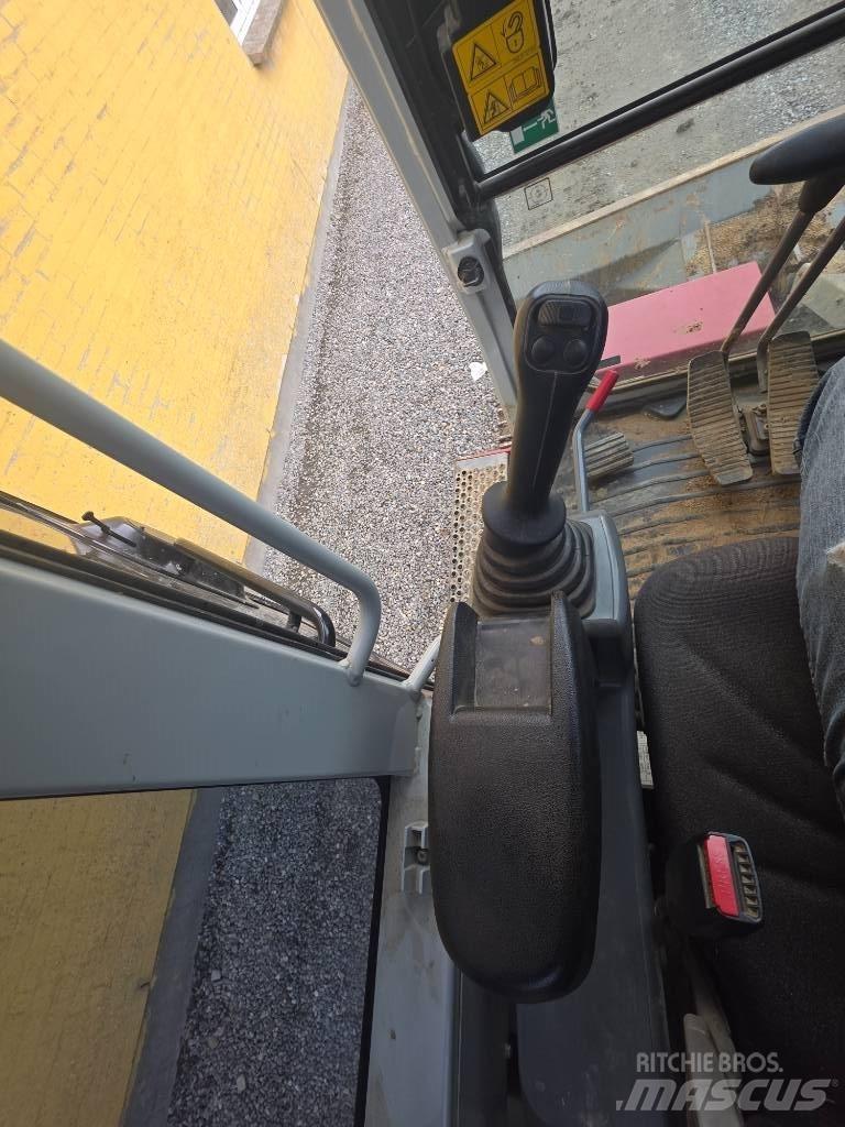 Takeuchi TB 290 Közepes (midi) kotrók 7 t - 12 t