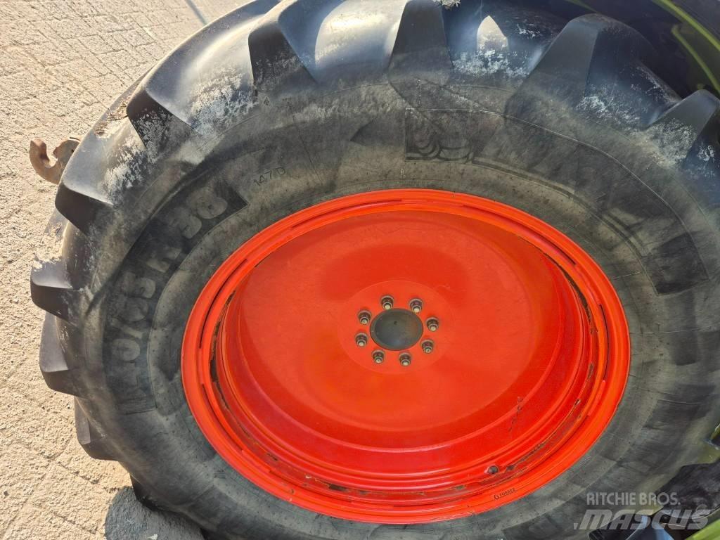 CLAAS Axos 340 Traktorok