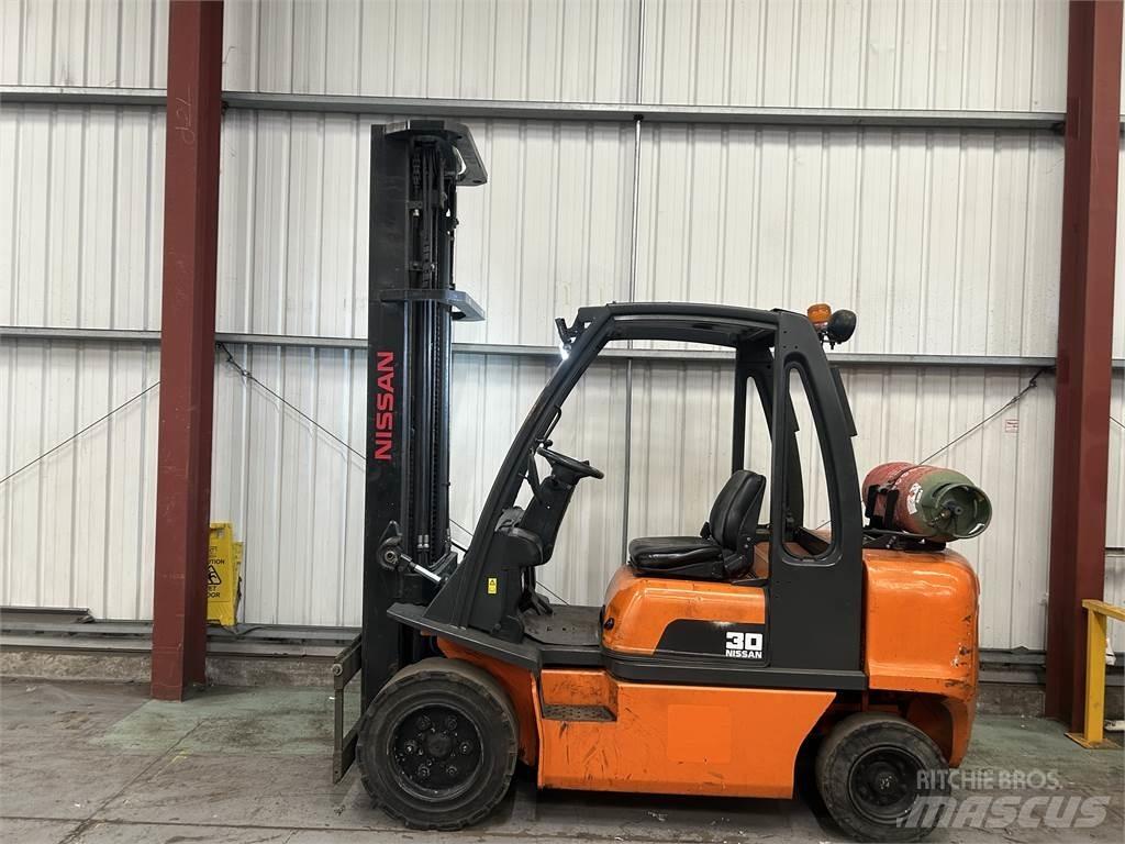 Nissan UGDO2A30PQ Gázüzemű targoncák