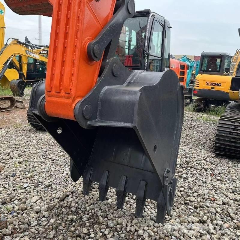 Doosan DX 225 Lánctalpas kotrók