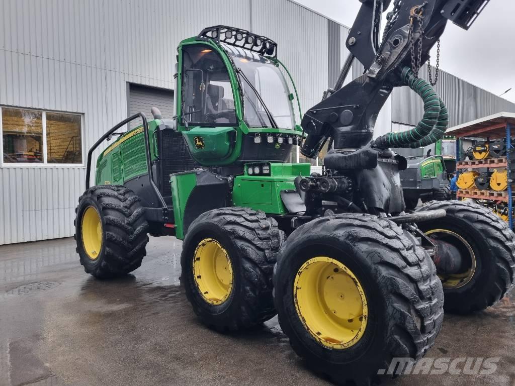 John Deere 1270 G Betakarítók