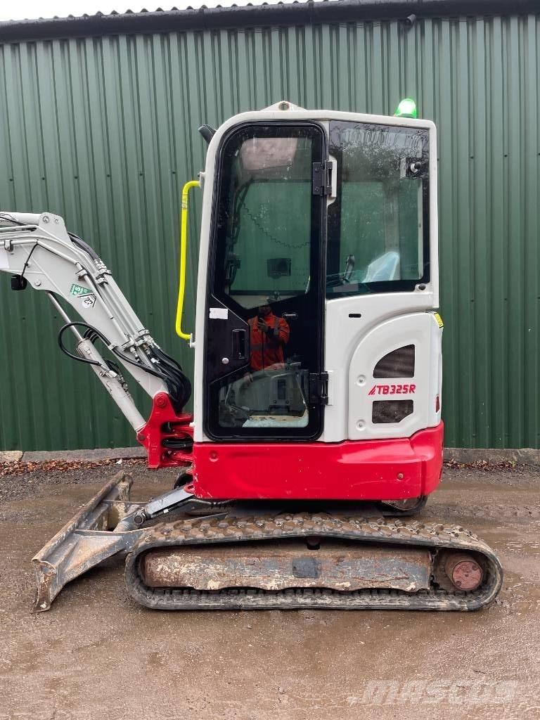 Takeuchi TB 325 R Mini kotrók < 7t