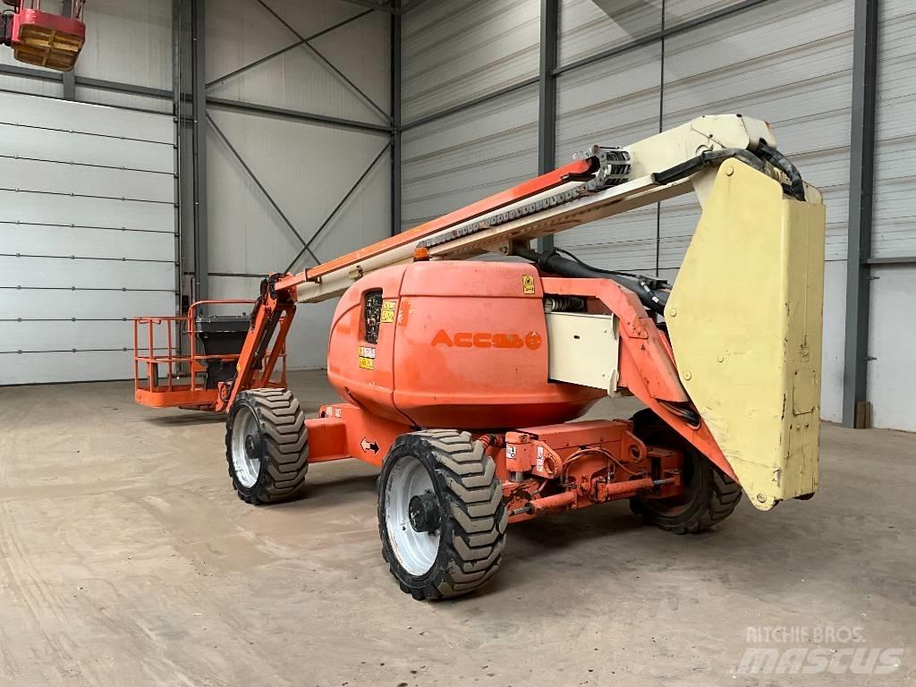 JLG 600 AJ Karos emelők