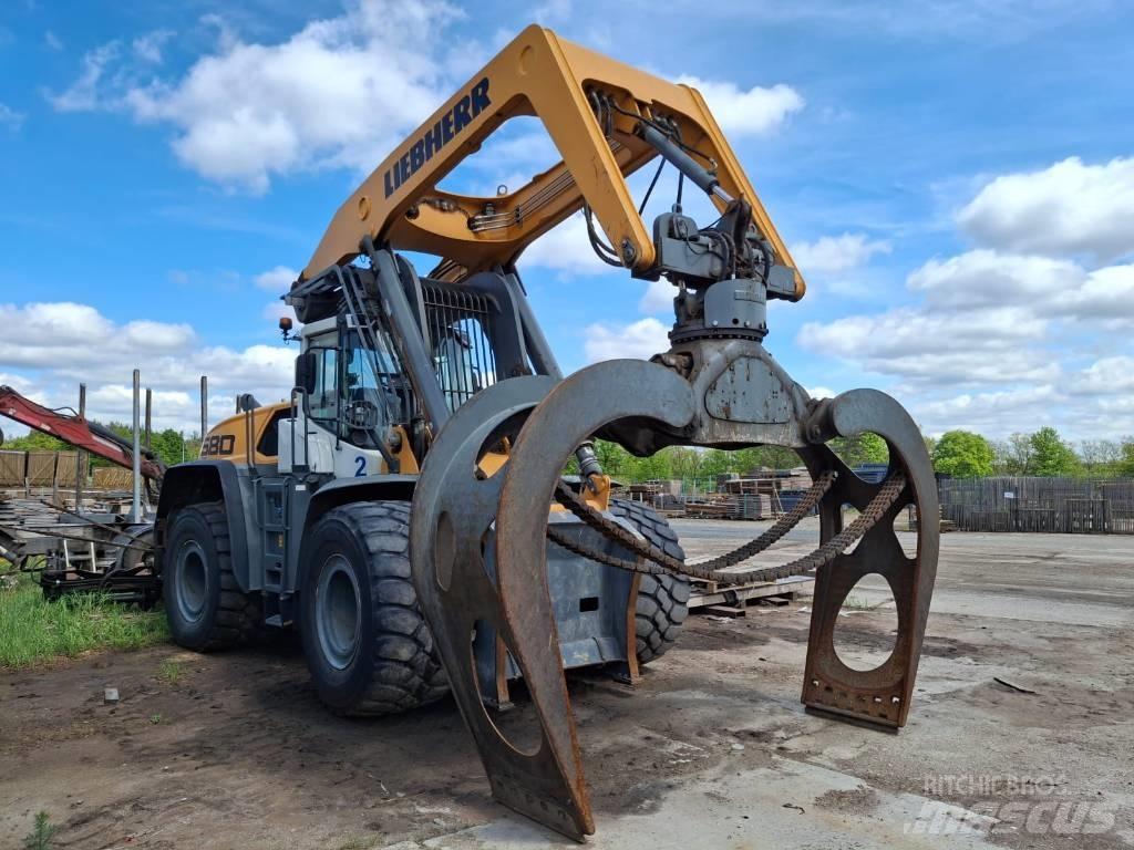Liebherr L 580 LG Gumikerekes homlokrakodók