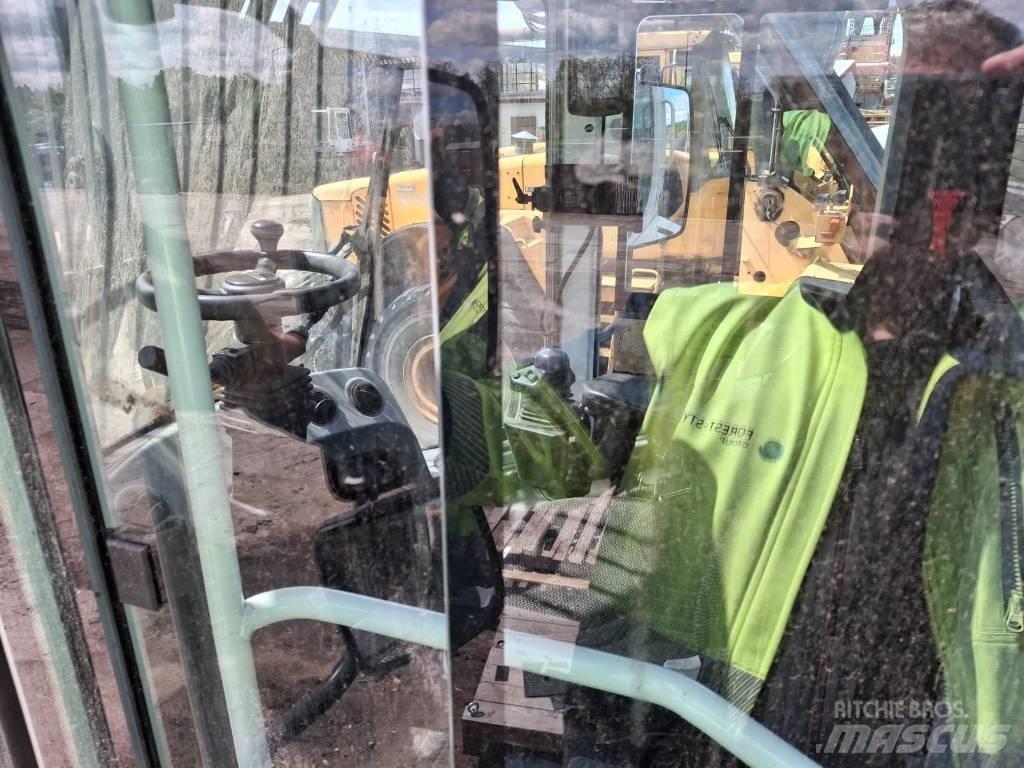 Liebherr L 580 LG Gumikerekes homlokrakodók