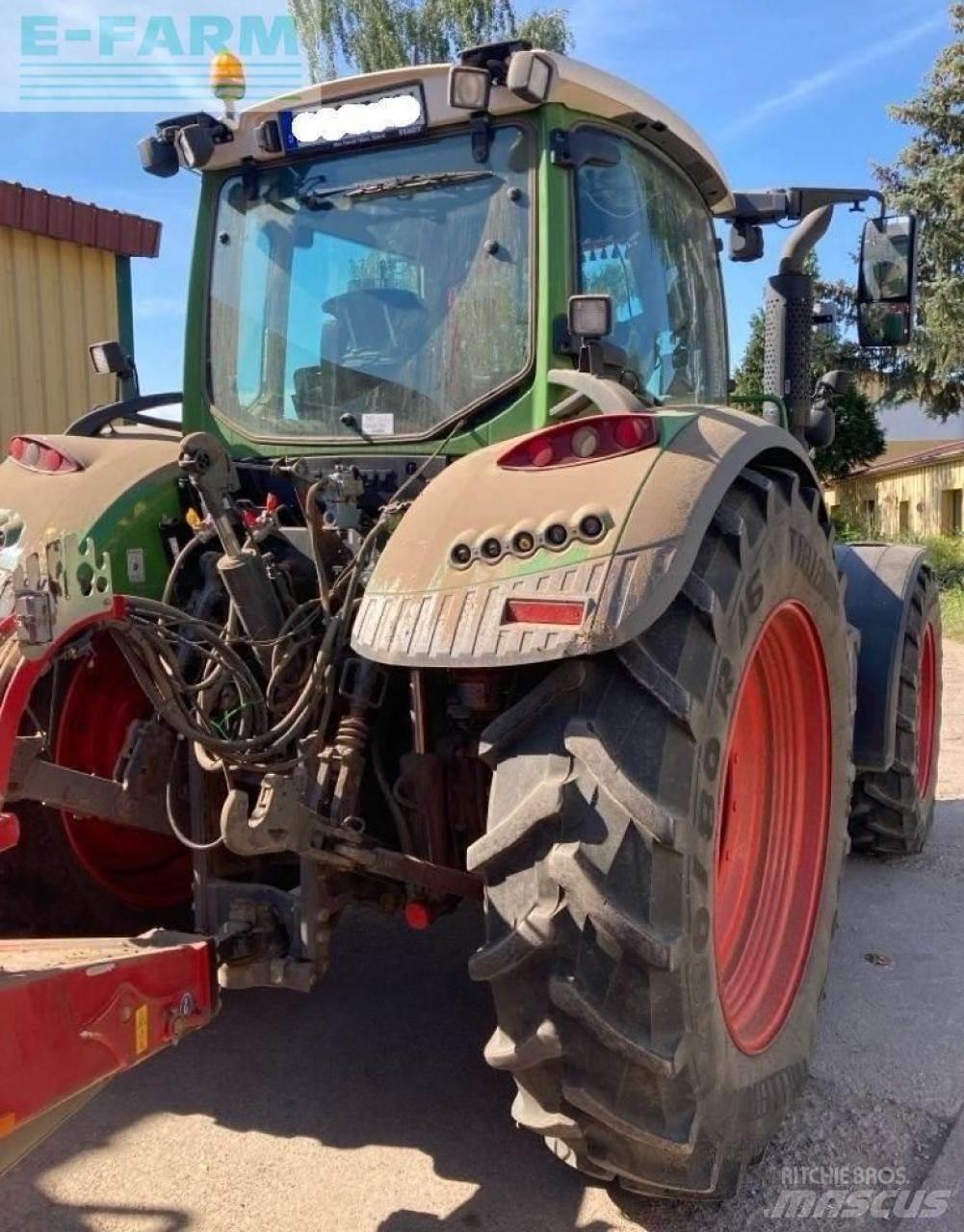 Fendt 724 vario Traktorok