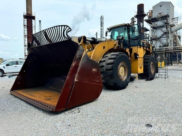 CAT 988 K Gumikerekes homlokrakodók