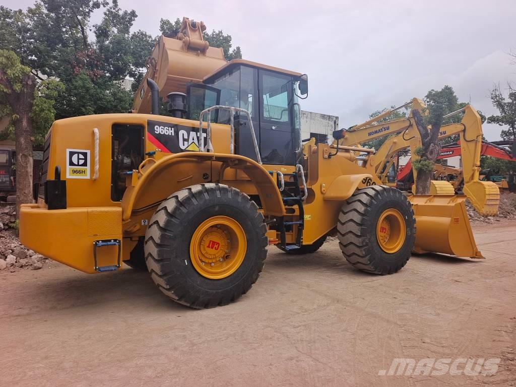 CAT 966H Gumikerekes homlokrakodók