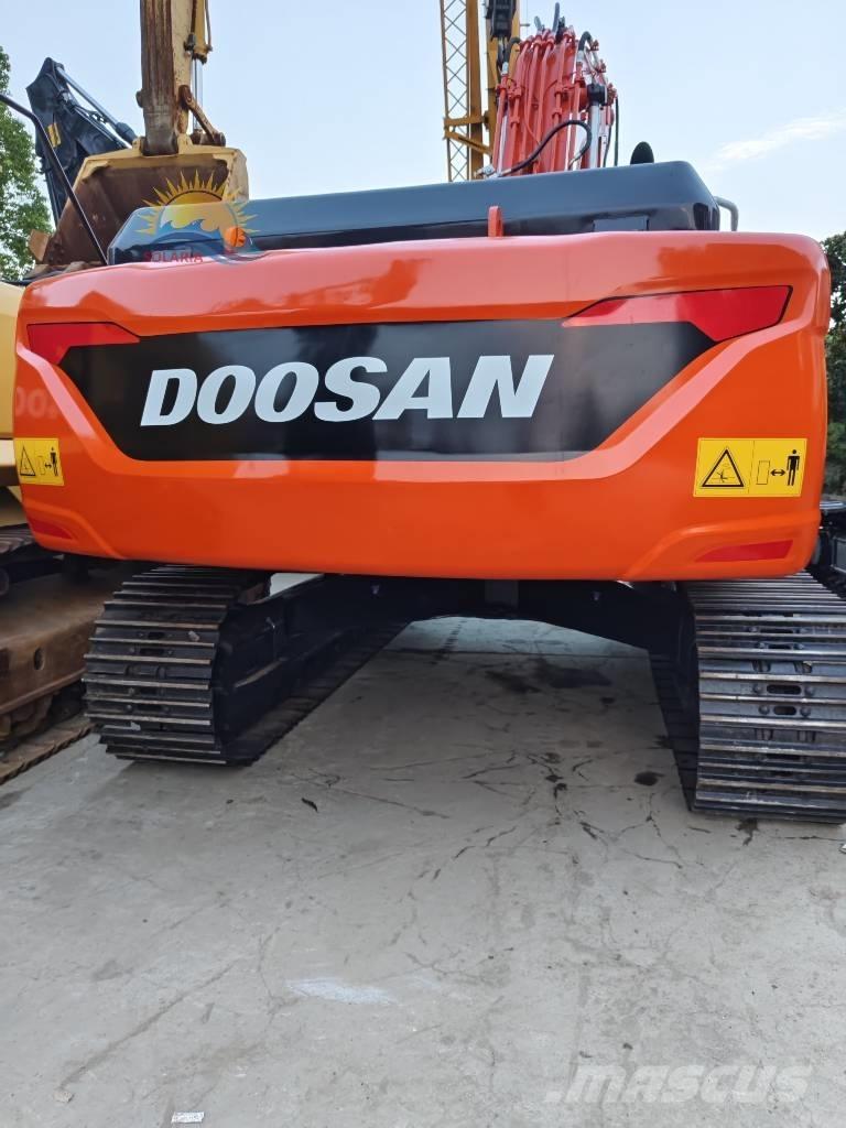 Doosan DX 300 LC Lánctalpas kotrók