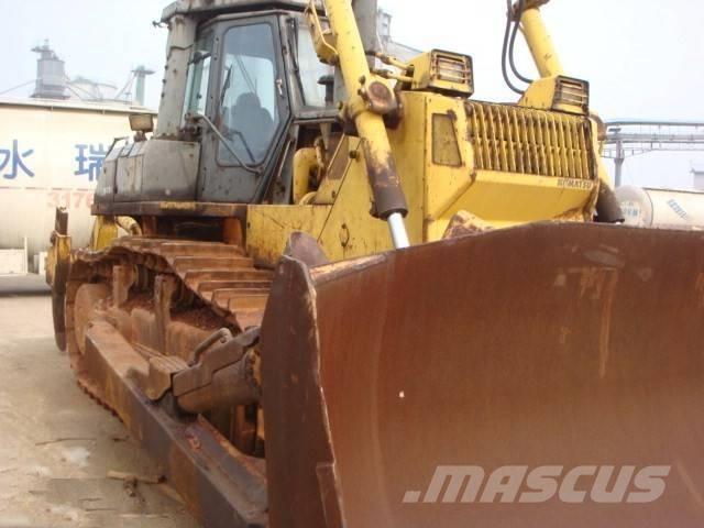 Komatsu d155a-2 lánctalpas dózerek