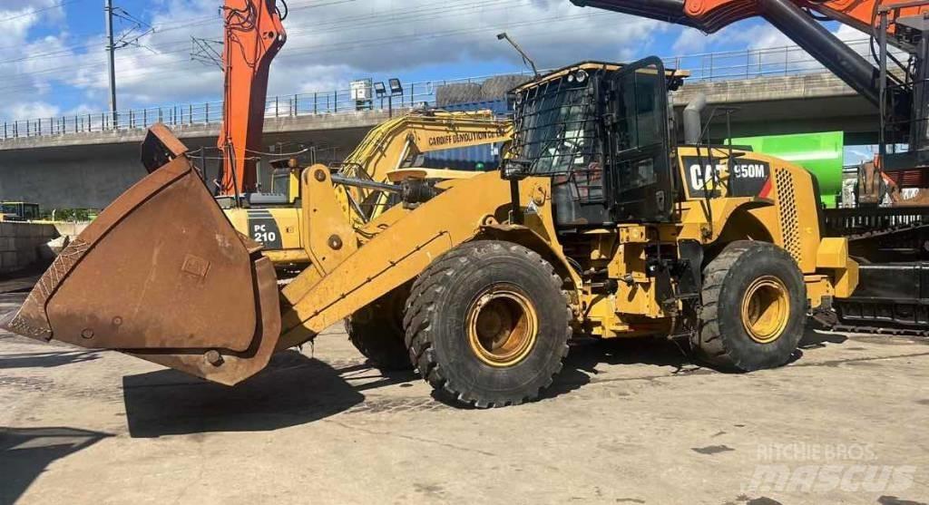 CAT 950M Gumikerekes homlokrakodók