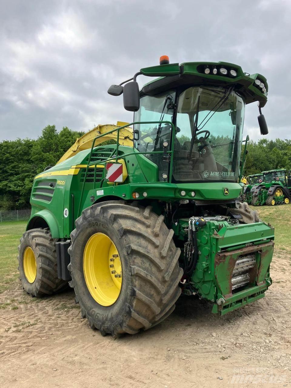 John Deere 8500 Önjáró szecskázók