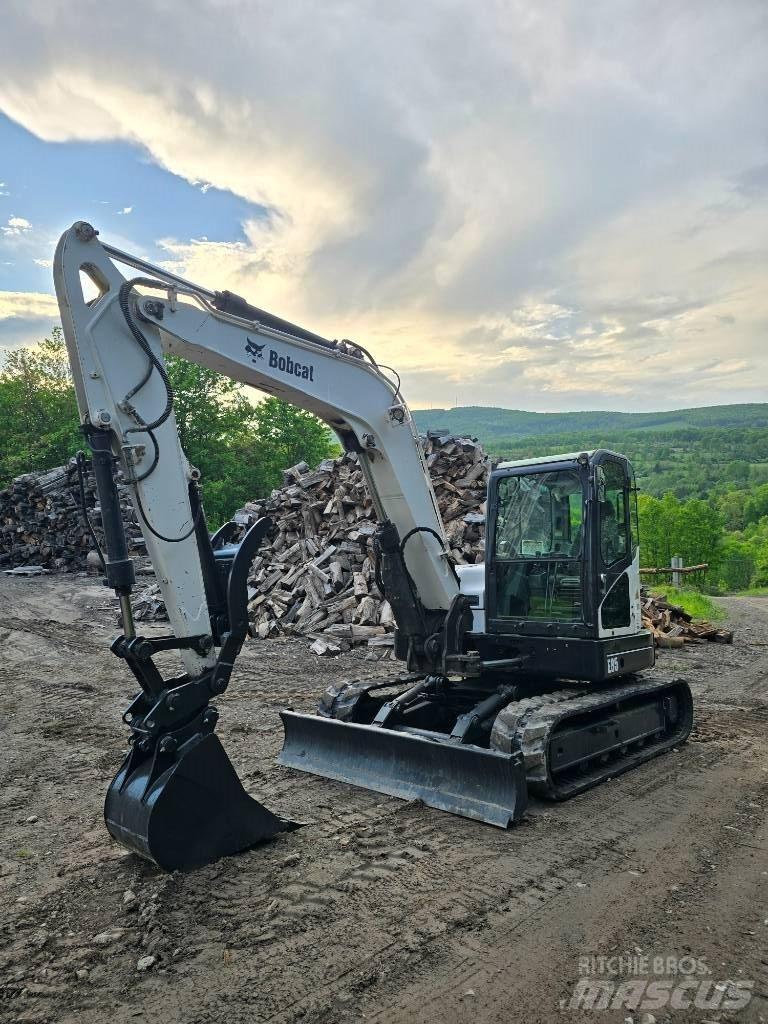 Bobcat E 85 Lánctalpas kotrók