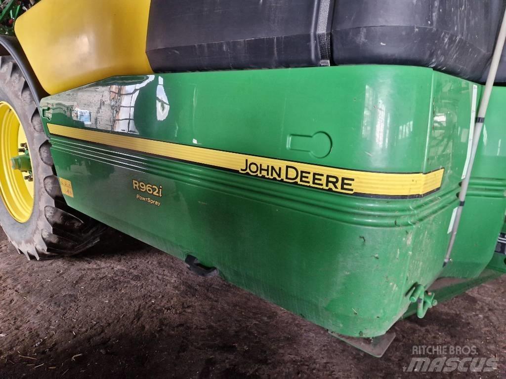 John Deere R 962 i Vontatott trágyaszórók
