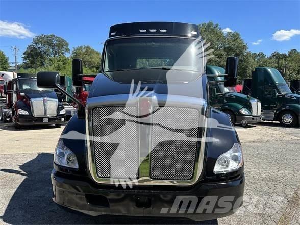 Kenworth T680 Nyergesvontatók