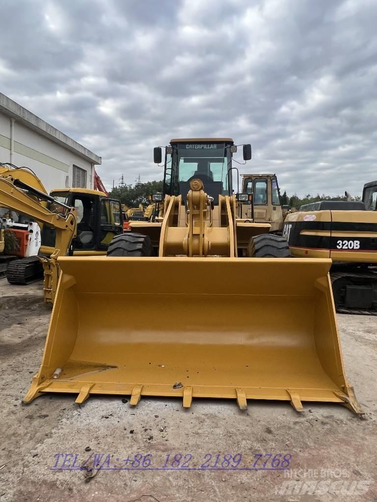 CAT 966L Gumikerekes homlokrakodók