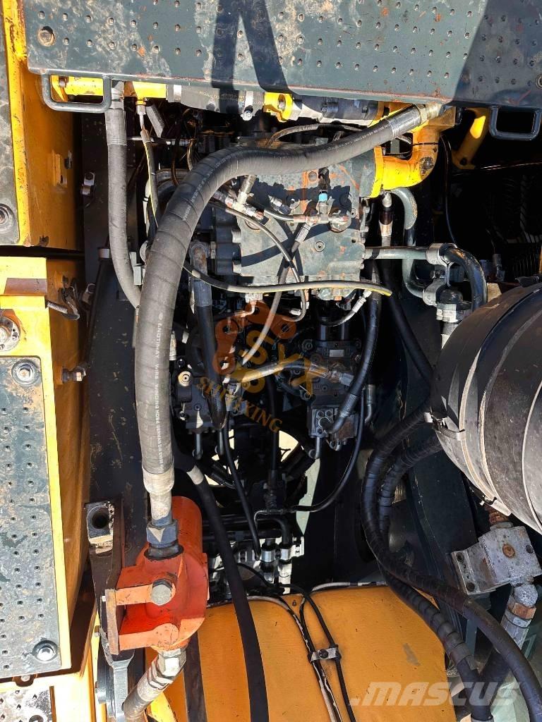 Hyundai Robex 520 VS Lánctalpas kotrók