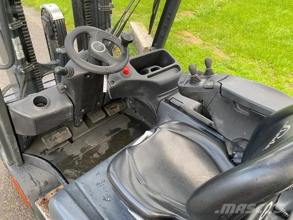 Linde E30L-01 Elektromos targoncák