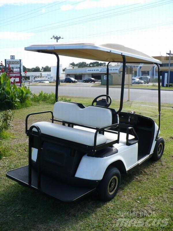 E-Z-GO TXT Golfkocsik
