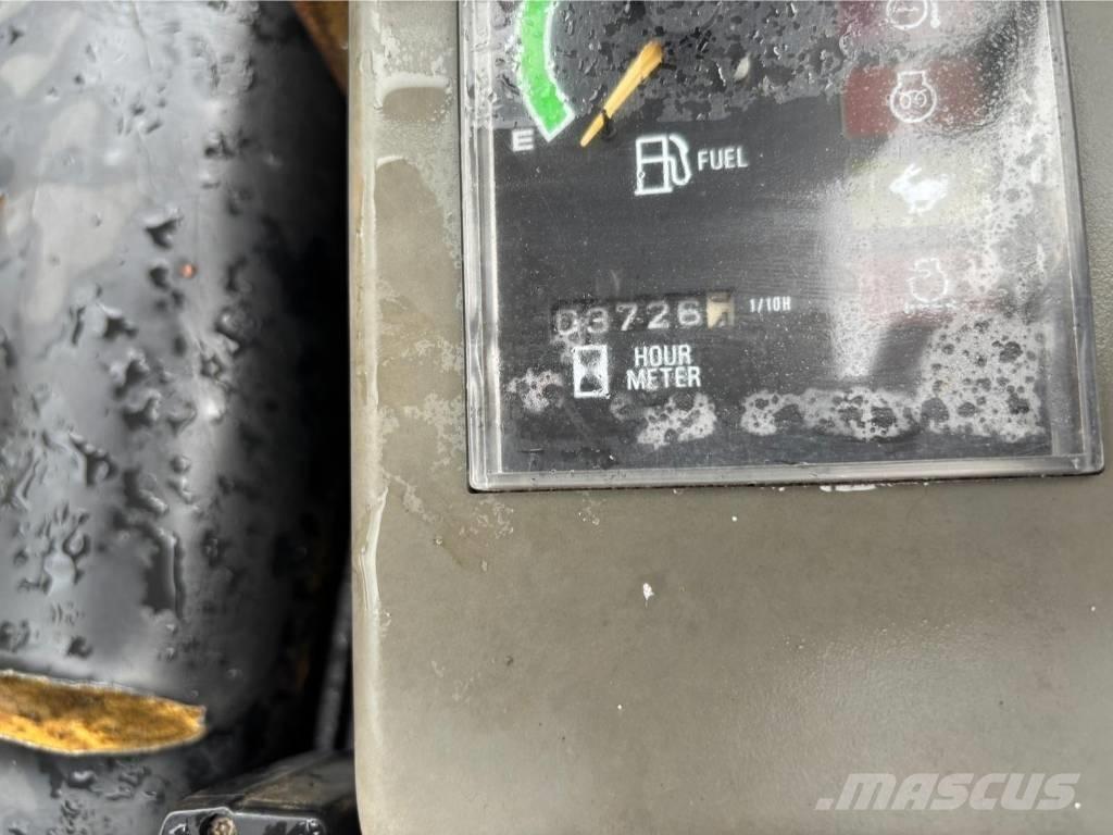 Takeuchi TB 23 R Mini kotrók < 7t
