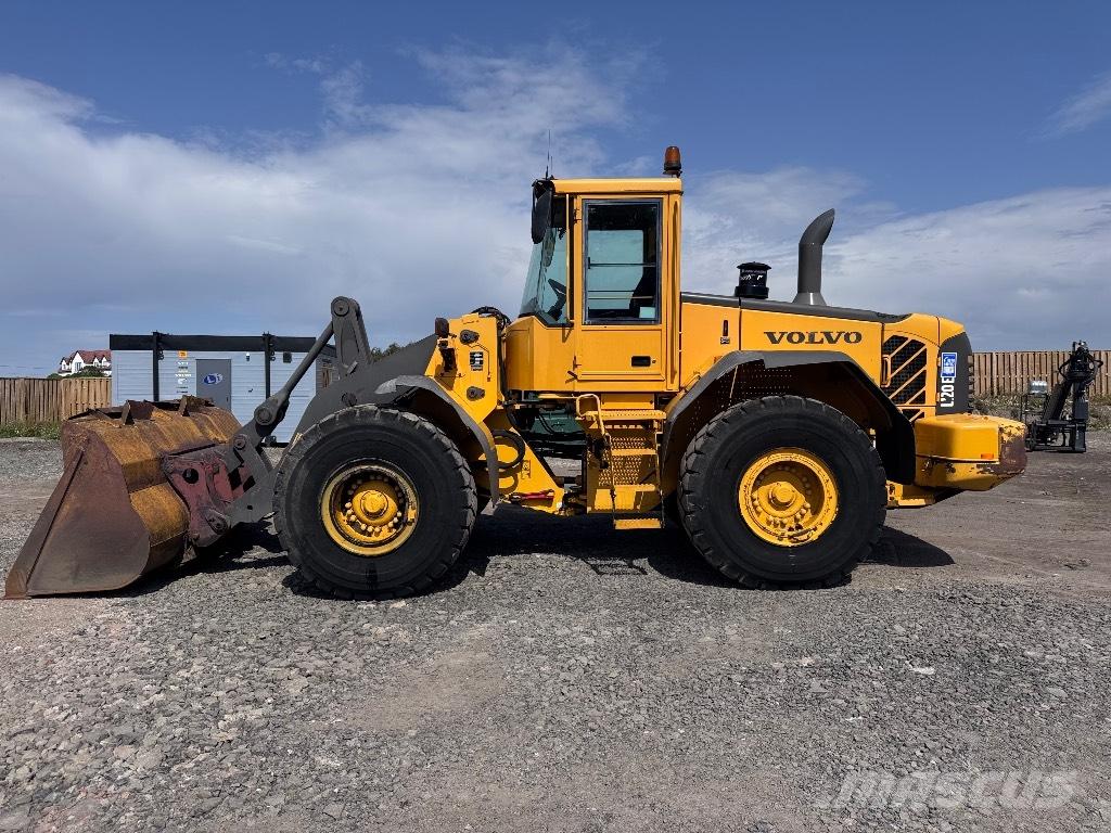 Volvo L 120 E Gumikerekes homlokrakodók