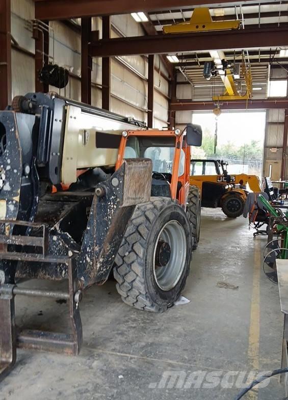 JLG 1055 Teleszkópos rakodók