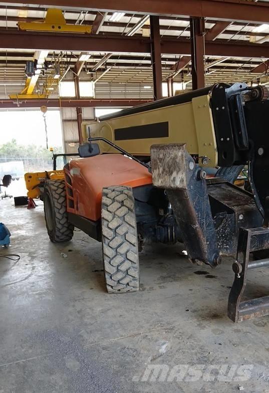 JLG 1055 Teleszkópos rakodók